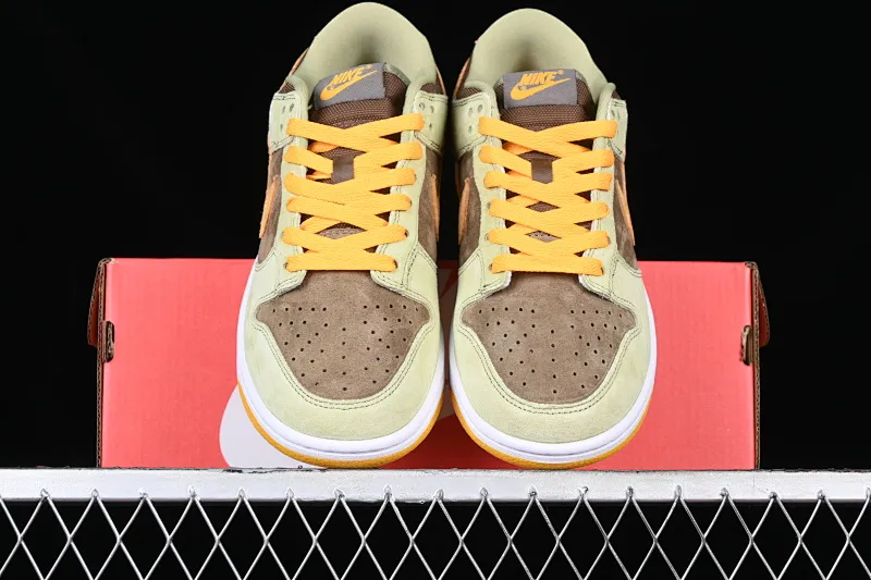 All Categories Nk SB Dunk Series Nk SB Dunk Low Low-top Sneakers Nk SB Dunk Low Prm Green Brown Orange SB Smashed Backboard Fashion Casual Sneakers DH5360-300
